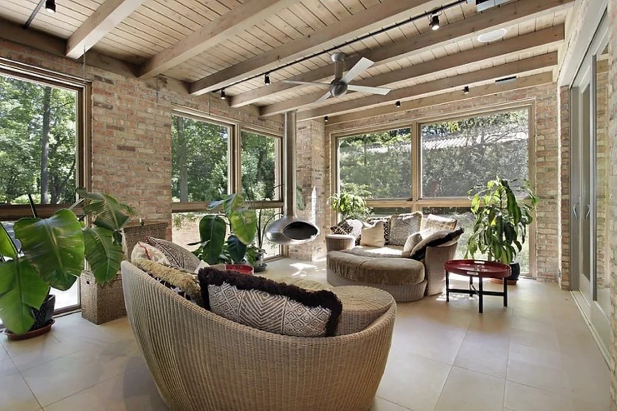 Building a Sunroom: Embrace Year-Round Comfort in Canada