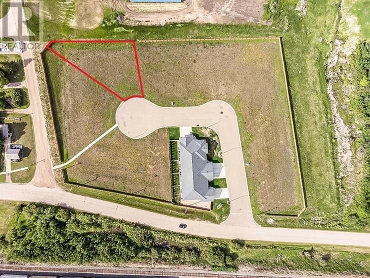Discover Your Perfect Lot for a Custom-Built Dream Home in Wasaga Beach, Collingwood, and Blue Mountain Area with Mighton Construction