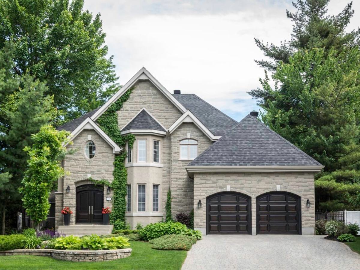 Custom home built by Mighton Construction in South Georgian Bay