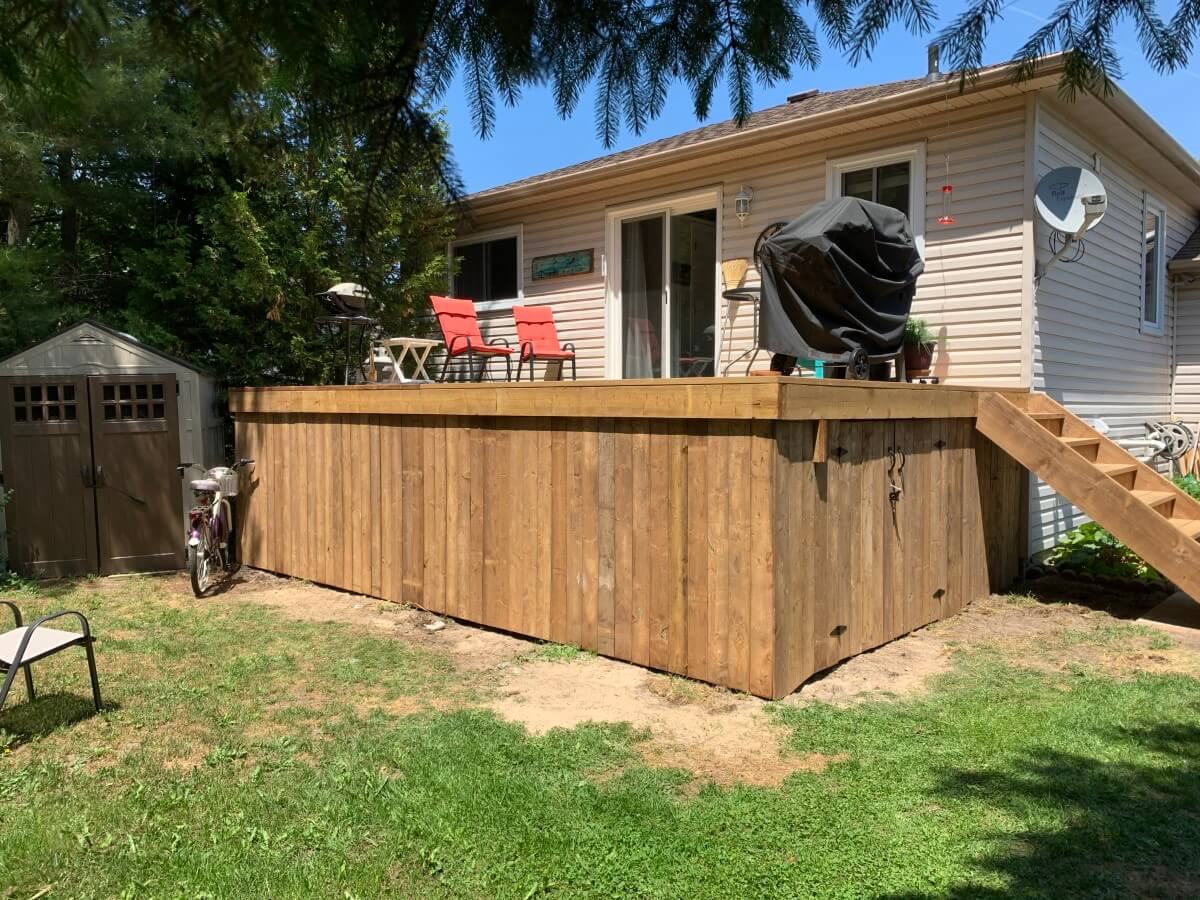 Composite & PVC Decks project photo 1 by Mighton Construction
