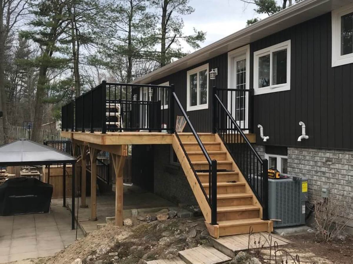 Composite & PVC Decks project photo 2 by Mighton Construction